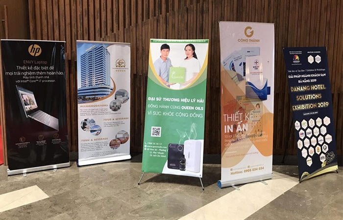 Cung cấp chân đế standee quảng cáo